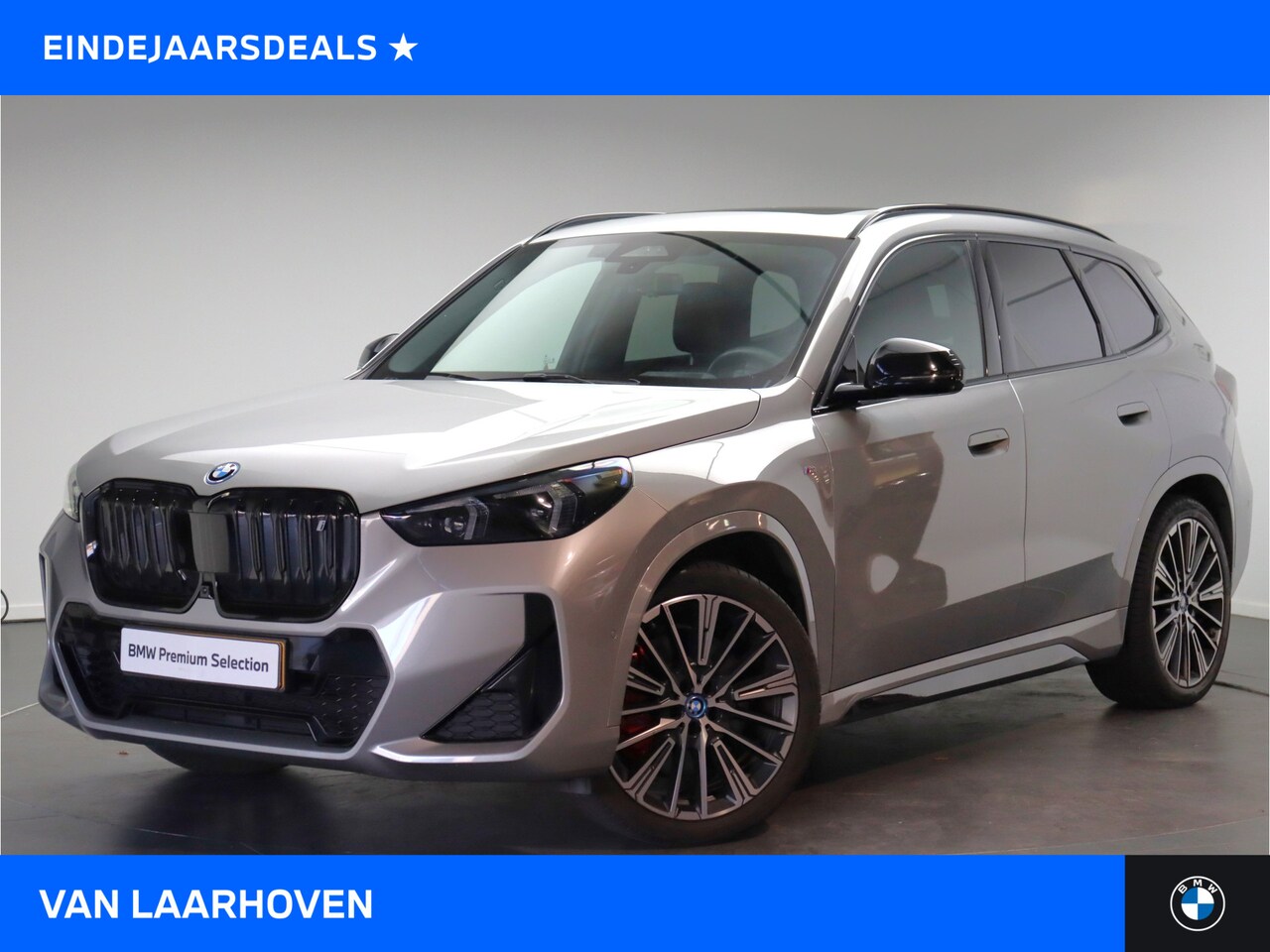 BMW iX1 - xDrive30 High Executive M Sport / Panoramadak / Sportstoelen / Adaptieve LED / Comfort Acc - AutoWereld.nl