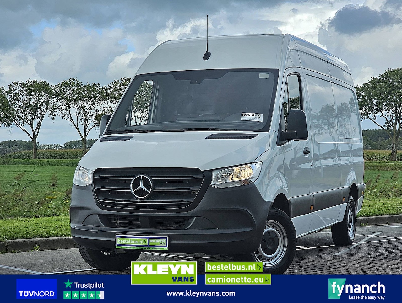 Mercedes-Benz Sprinter - 311 L2H2 RWD Mbux Euro6! - AutoWereld.nl