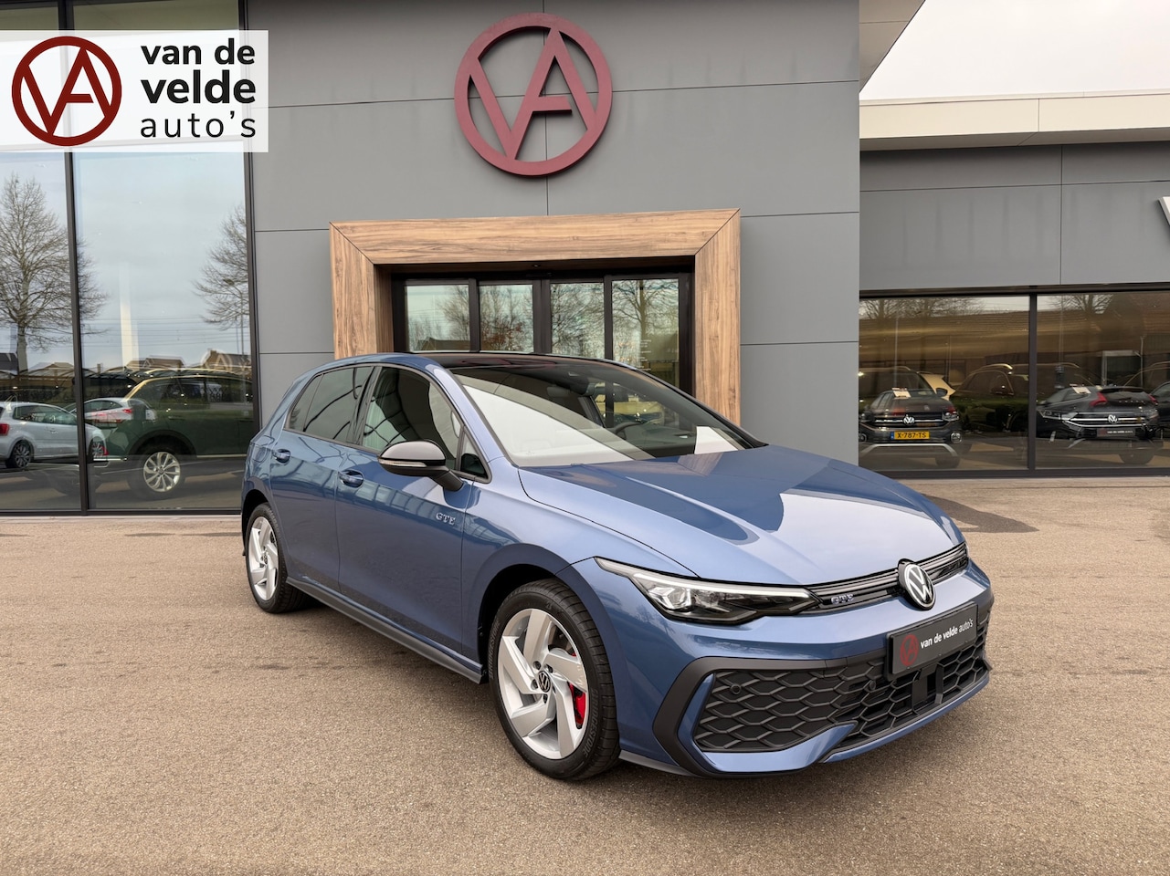 Volkswagen Golf - 1.5 eHybrid GTE | Black Style | IQ light | Camera | Head-up | Rijklaar incl. garantie - AutoWereld.nl