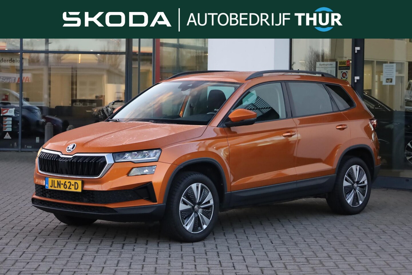 Skoda Karoq - 1.0 TSI Business Edition 1.0 TSI Business Edition 110PK / 81kW, Full Led, 17" LMV, bicolour, sunset privacy, elektr - AutoWereld.nl