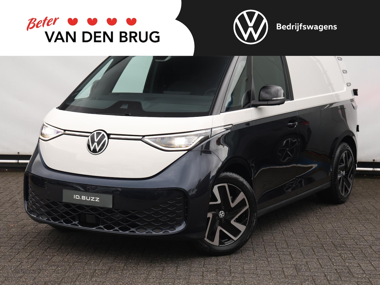 Volkswagen ID. Buzz Cargo - Anniversary Edition 210 kW (286 pk) | ACC | LED | Achterklep | 2 Stoelen | Trekhaal | 360 - AutoWereld.nl