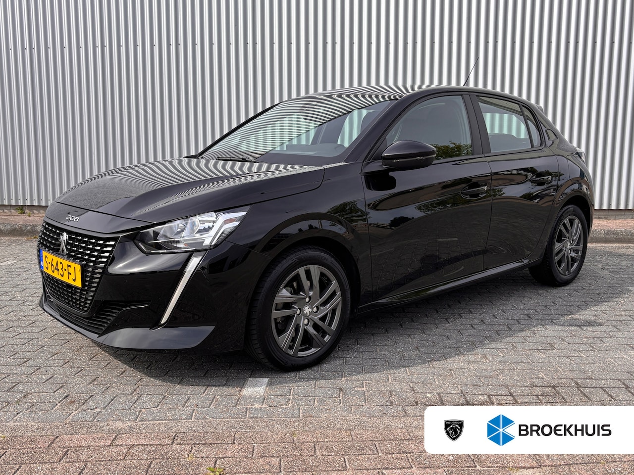 Peugeot 208 - 1.2 PureTech Active Pack | 100PK Handgeschakeld | All Season Banden | Navigatie | Apple Ca - AutoWereld.nl