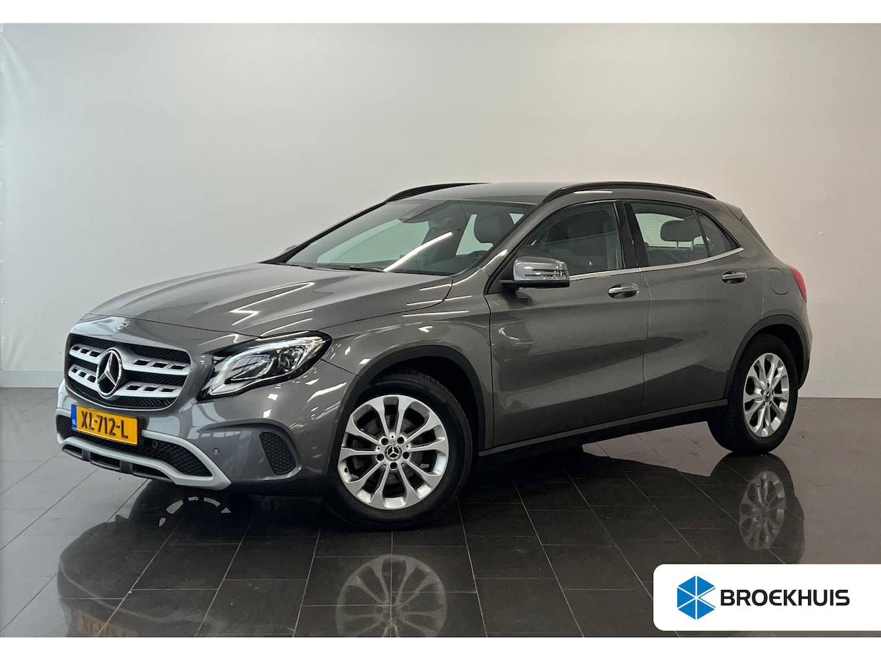 Mercedes-Benz GLA-Klasse - 180 Business Solution | Achteruitrijcamera | Cruise control | Parkeersensoren voor en acht - AutoWereld.nl