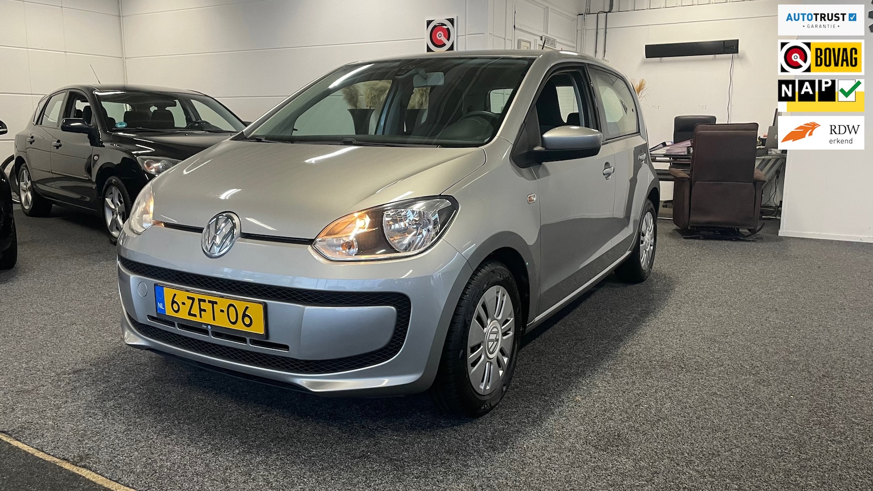 Volkswagen Up! - 1.0 move up! BlueMotion 1.0 move up! BlueMotion 5-deurs, Navigatie, Airco - AutoWereld.nl