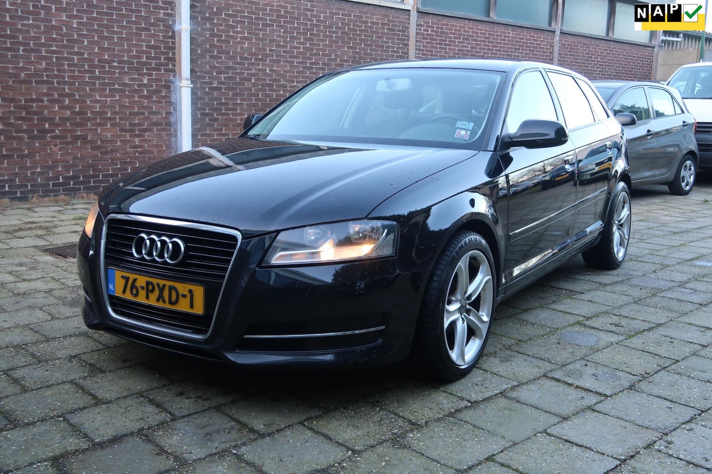 Audi A3 Sportback - 1.6 TDI Attraction Business Edition 1.6 TDI Attraction Business Edition - AutoWereld.nl