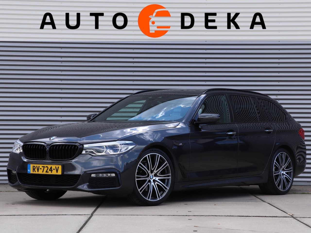 BMW 5-serie Touring - 520i M-Sport High Executive *Panodak*Nappaleder* - AutoWereld.nl