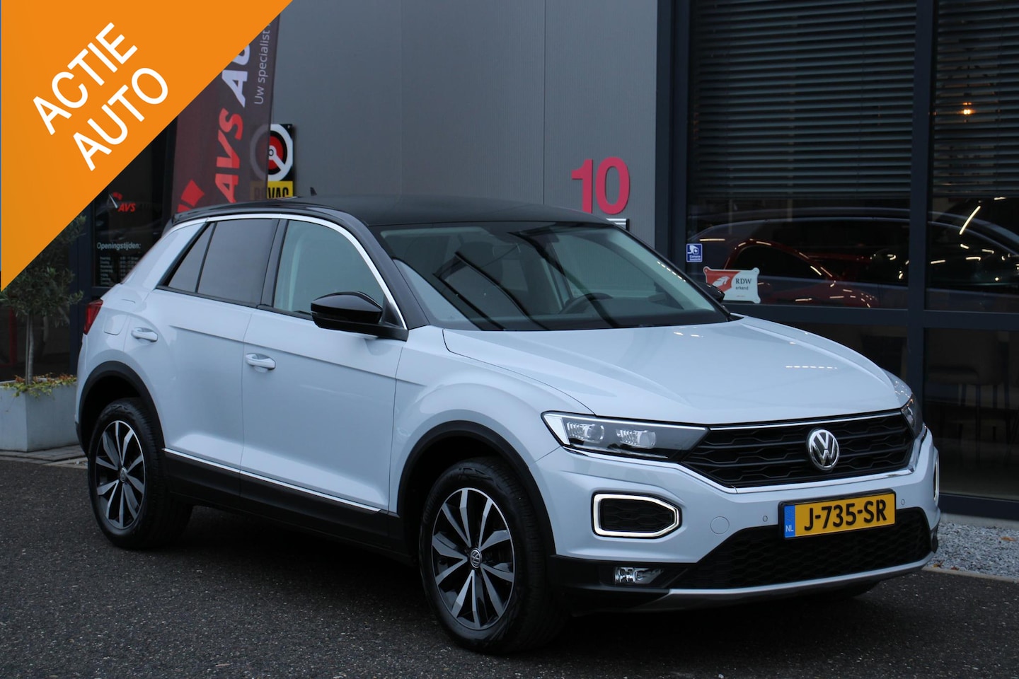 Volkswagen T-Roc - 1.5 TSI Sport 1.5 TSI Sport, VIRTUAL COCKPIT WINTERPAKKET, ACHTERUITRIJCAMERA, PARKEERSENSOREN, NAVI, TR - AutoWereld.nl
