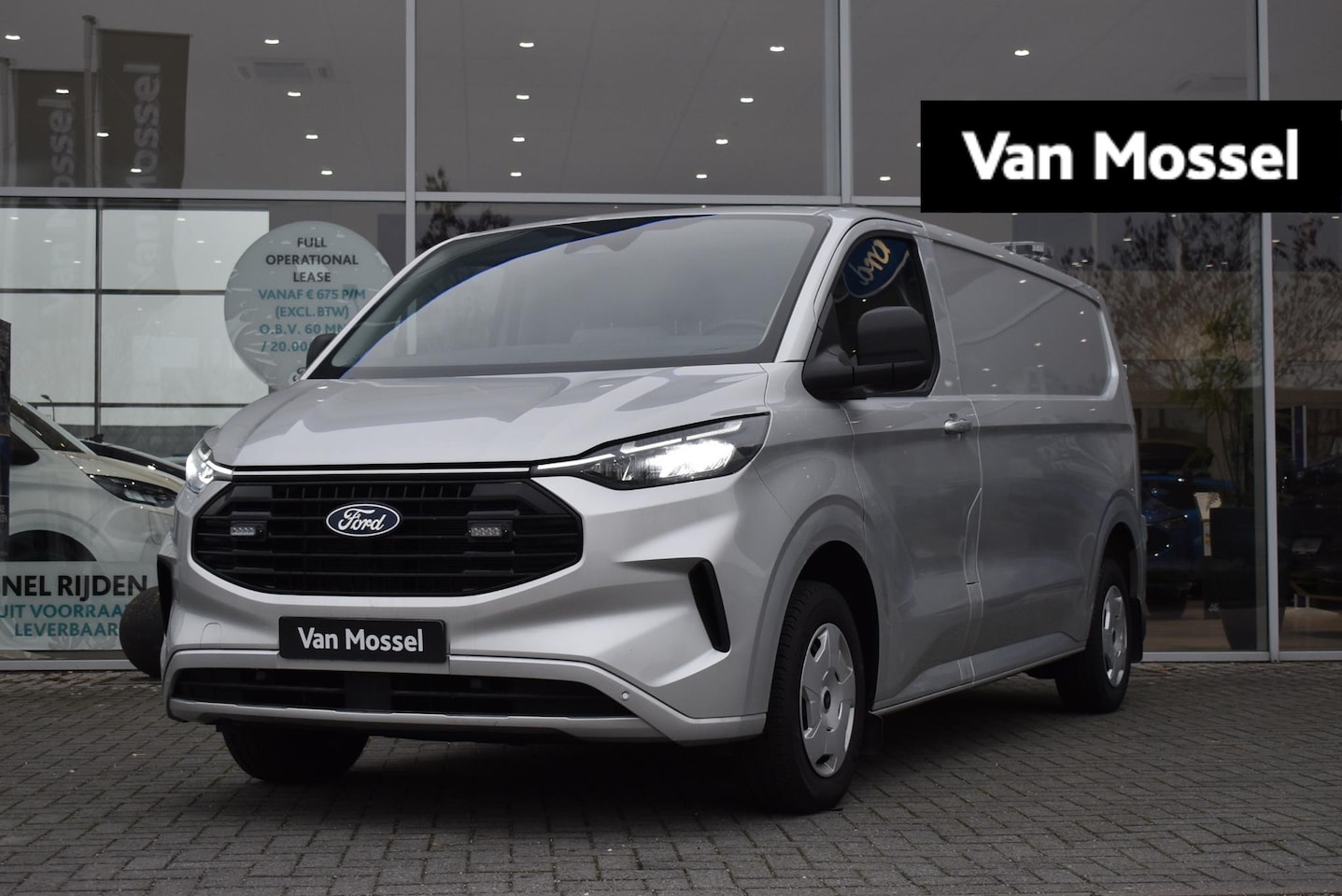 Ford Transit Custom - 300 2.0 TDCI L2H1 Limited | Zwaailicht | Trekhaak | Climate Control | Cruise Control | App - AutoWereld.nl