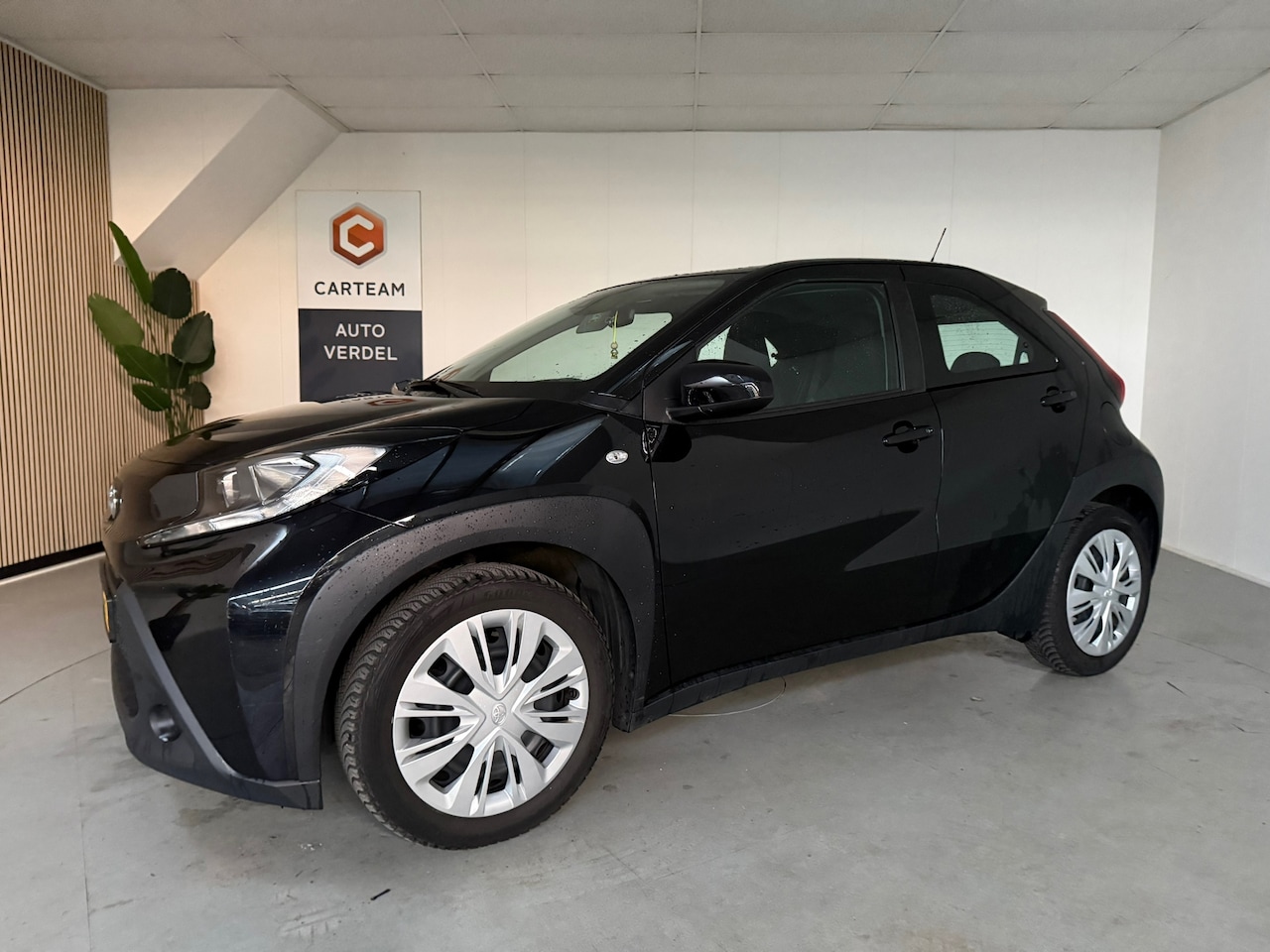 Toyota Aygo X - 1.0 VVT-i MT Play Airco - AutoWereld.nl