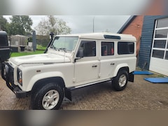 Land Rover Defender - 2.5 Td5 SW 110" S Cruise Control airco voorruitverwarming elektrische ramen .De TD5 heeft een Stage1tuning