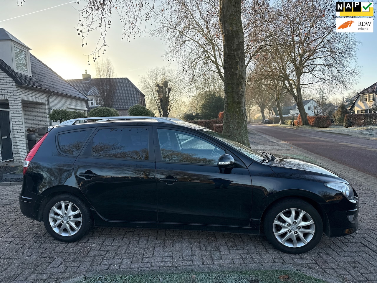 Hyundai i30 CW - 1.6i i-Motion 1.6i i-Motion - AutoWereld.nl