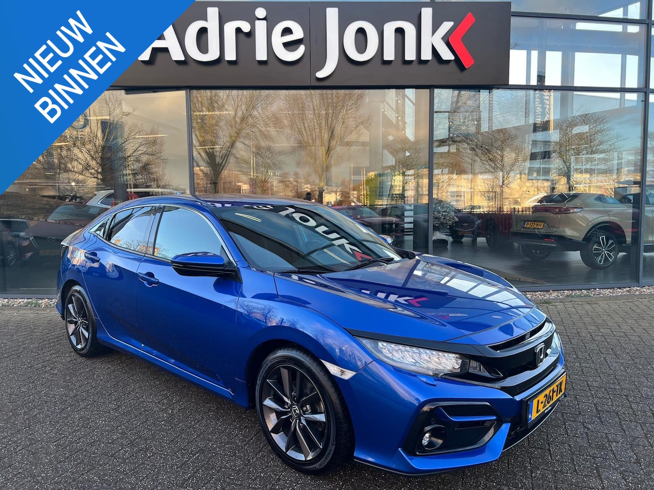 Honda Civic - 1.0 i-VTEC Business Edition AUTOMAAT | TREKHAAK | NED. AUTO | A.CAMERA | NAVIGATIE | STOEL - AutoWereld.nl