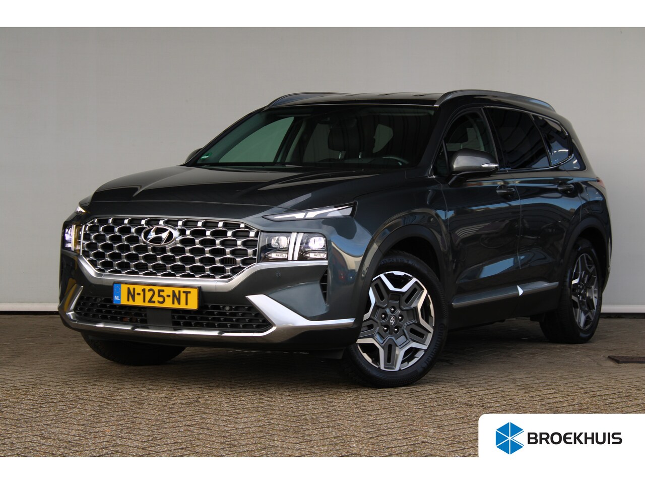 Hyundai Santa Fe - 1.6 T-GDI HEV Premium | Head-up display | Ledere bekleding | Memory seat | 19 inch Lichtme - AutoWereld.nl