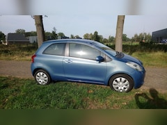 Toyota Yaris - 1.0 VVTi met Nieuwe Apk