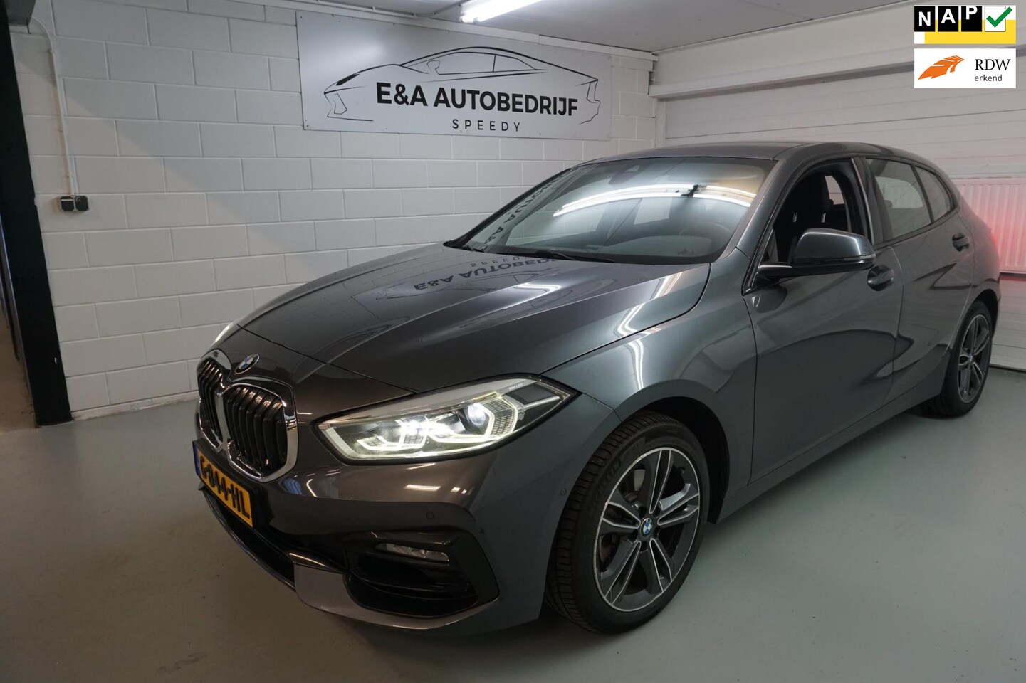 BMW 1-serie - 118i NIEUWE MODEL / M Pakket /Virtual cockpit /NAP / CAMERA - AutoWereld.nl