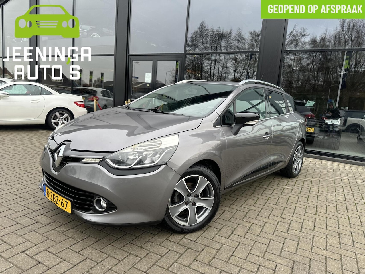 Renault Clio Estate - TCe 90 Expression|Navi|Airco|Trekhaak - AutoWereld.nl