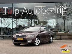Skoda Octavia - 1.4 TSI Greentech Elegance Dealerondh Automaat