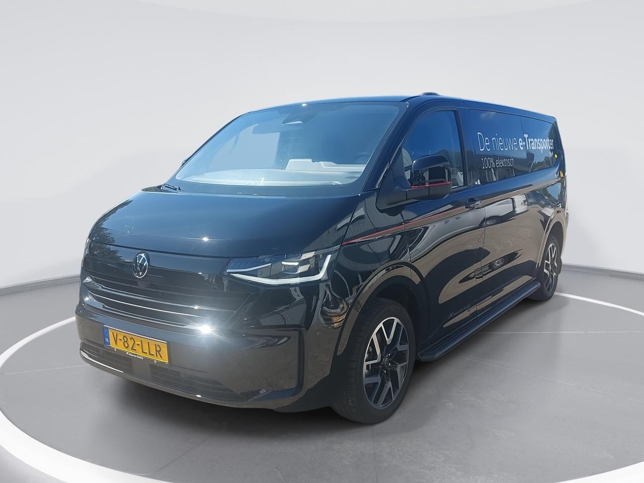 Volkswagen e-Transporter - 32 L2H1 Bulli 64 kWh 32 L2H1 Bulli 64 kWh - AutoWereld.nl