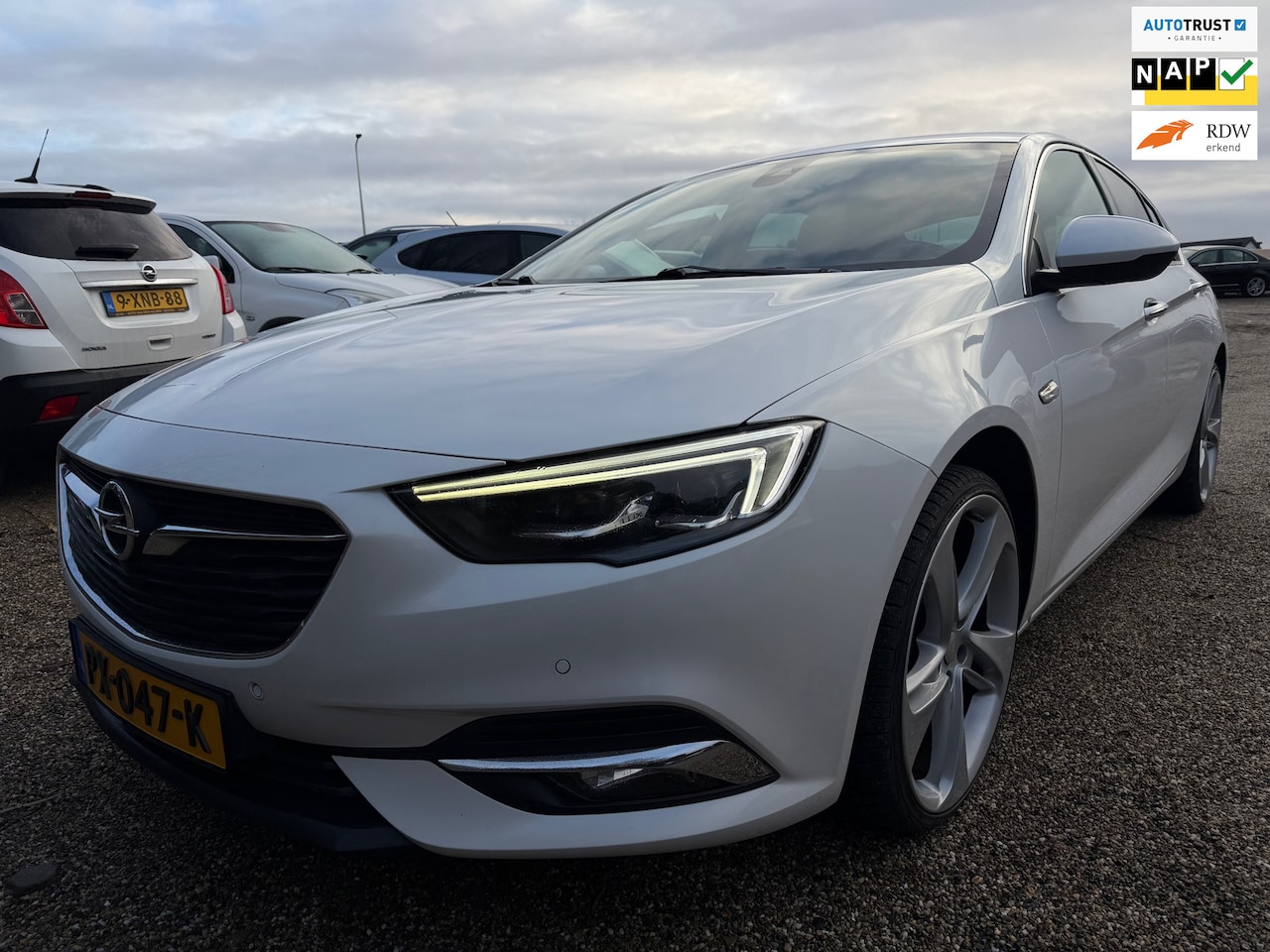 Opel Insignia Grand Sport - 1.5 Turbo Innovation Leer Camera 20” Velgen Sportief Uitvoering - AutoWereld.nl