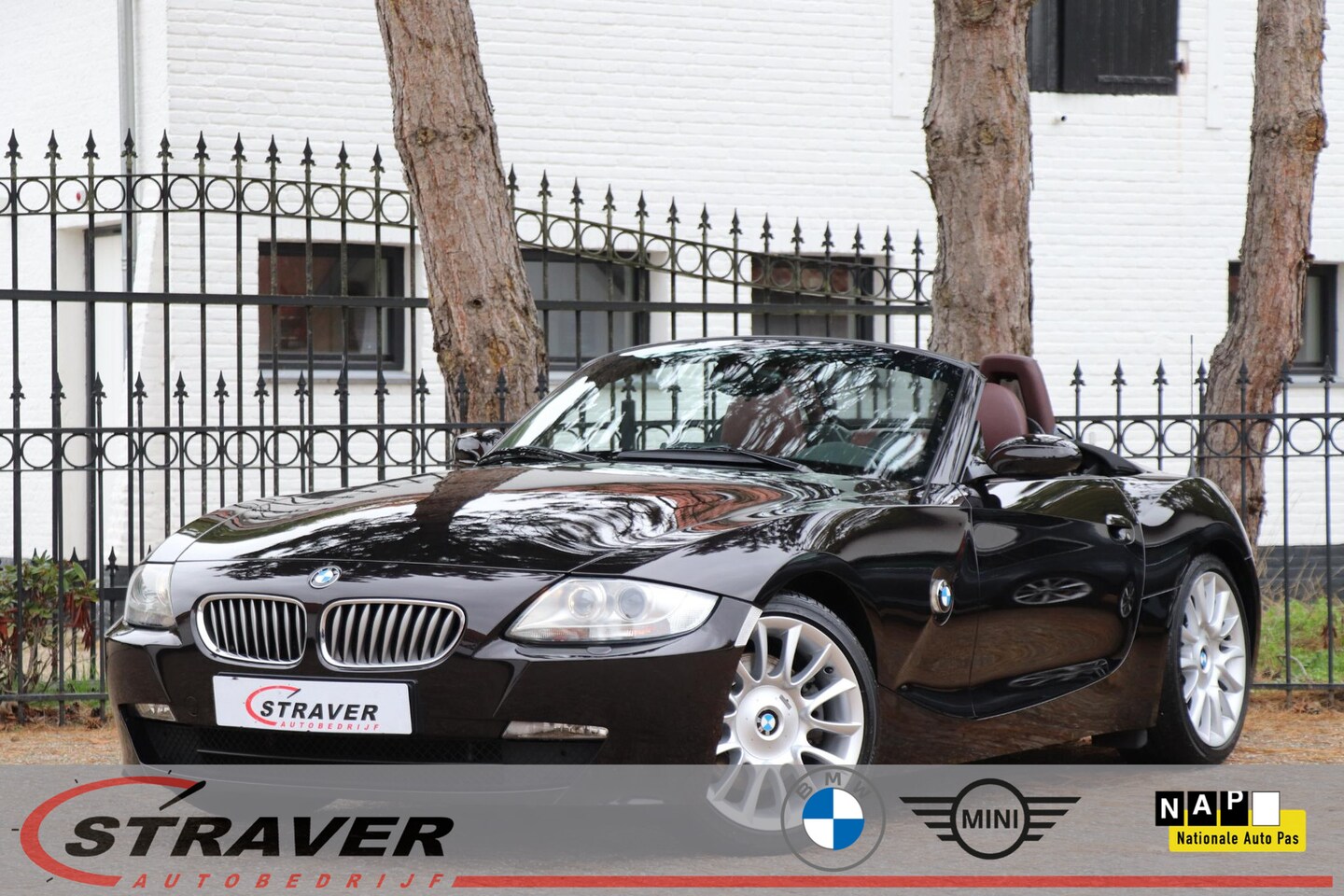 BMW Z4 Roadster - 3.0si Executive |M-Sportstoelen |Individual rubin schwarz - AutoWereld.nl