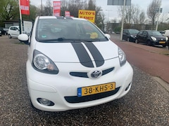 Toyota Aygo - 1.0-12V Xcite White AIRCO STRIPING HALF LEER SPORTVELGENnw CONDENSER