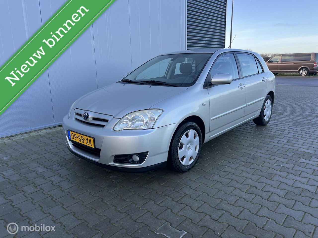 Toyota Corolla - 1.6 VVT-i Linea Sol 1.6 VVT-i Linea Sol - AutoWereld.nl