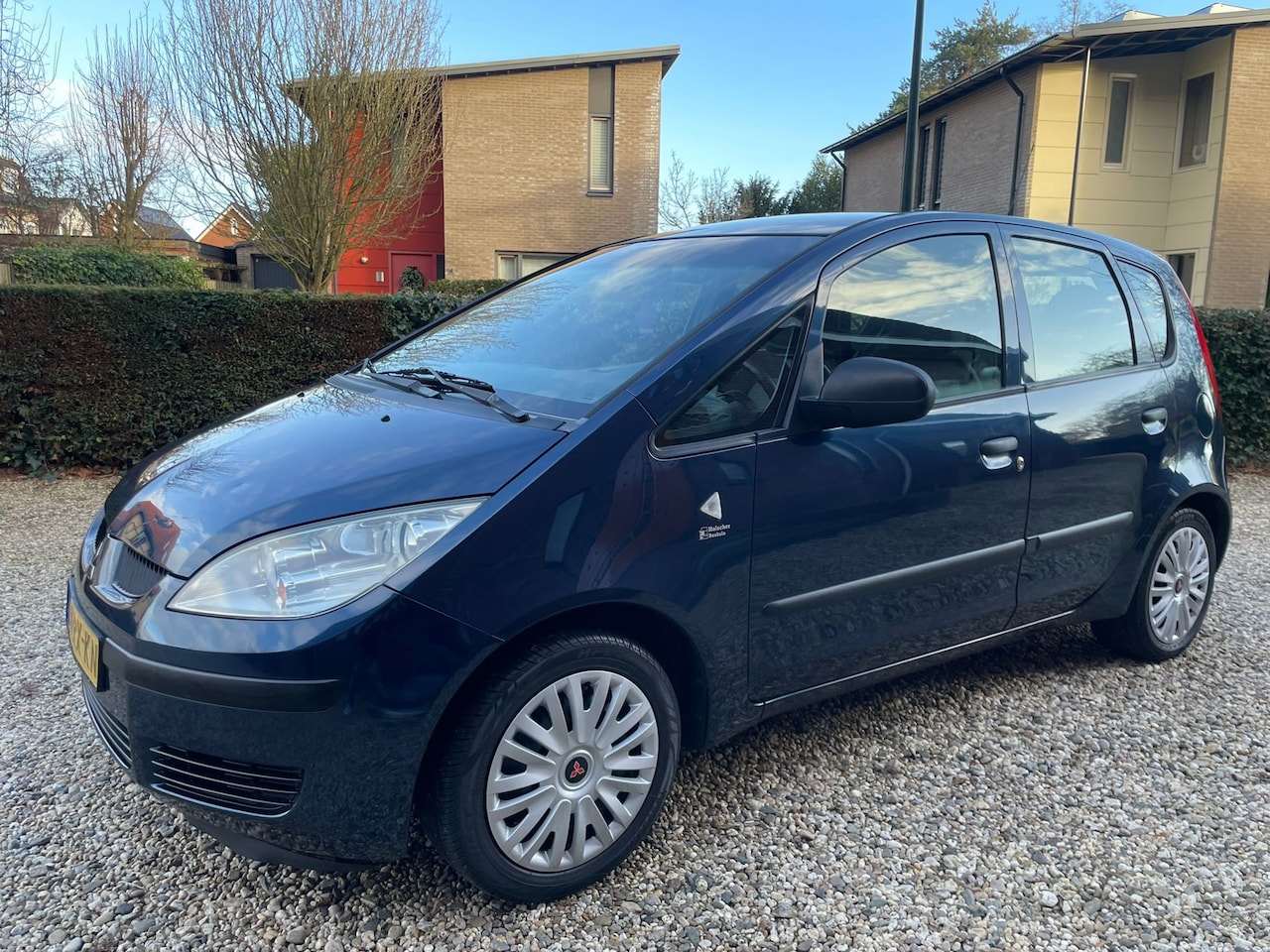 Mitsubishi Colt - 1.5 Invite 1.5 Invite - AutoWereld.nl