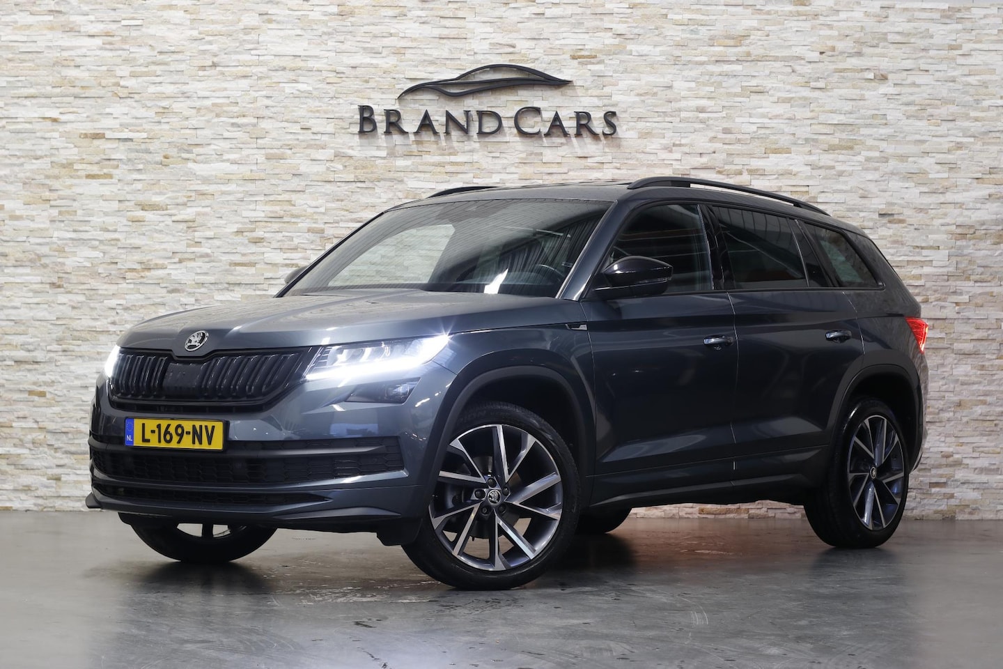Skoda Kodiaq - 1.5 TSI Sportline Business | Panoramadak | Virtual Cockpit | Camera | CANTON | ACC | Carpl - AutoWereld.nl