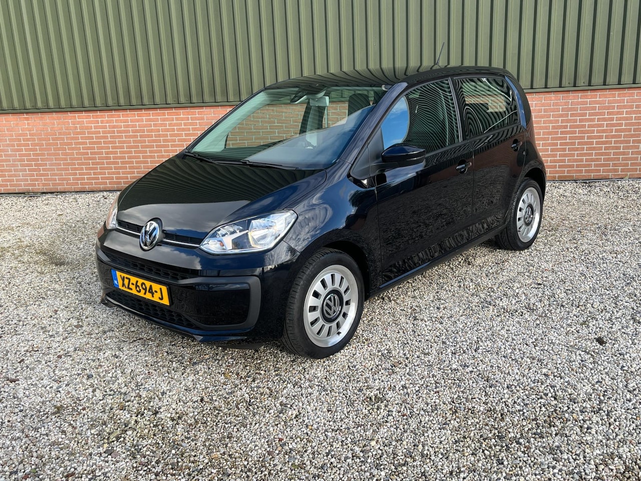 Volkswagen Up! - 1.0 BMT High -16 inch-airco-DAB-Orgineel Nederlands - AutoWereld.nl