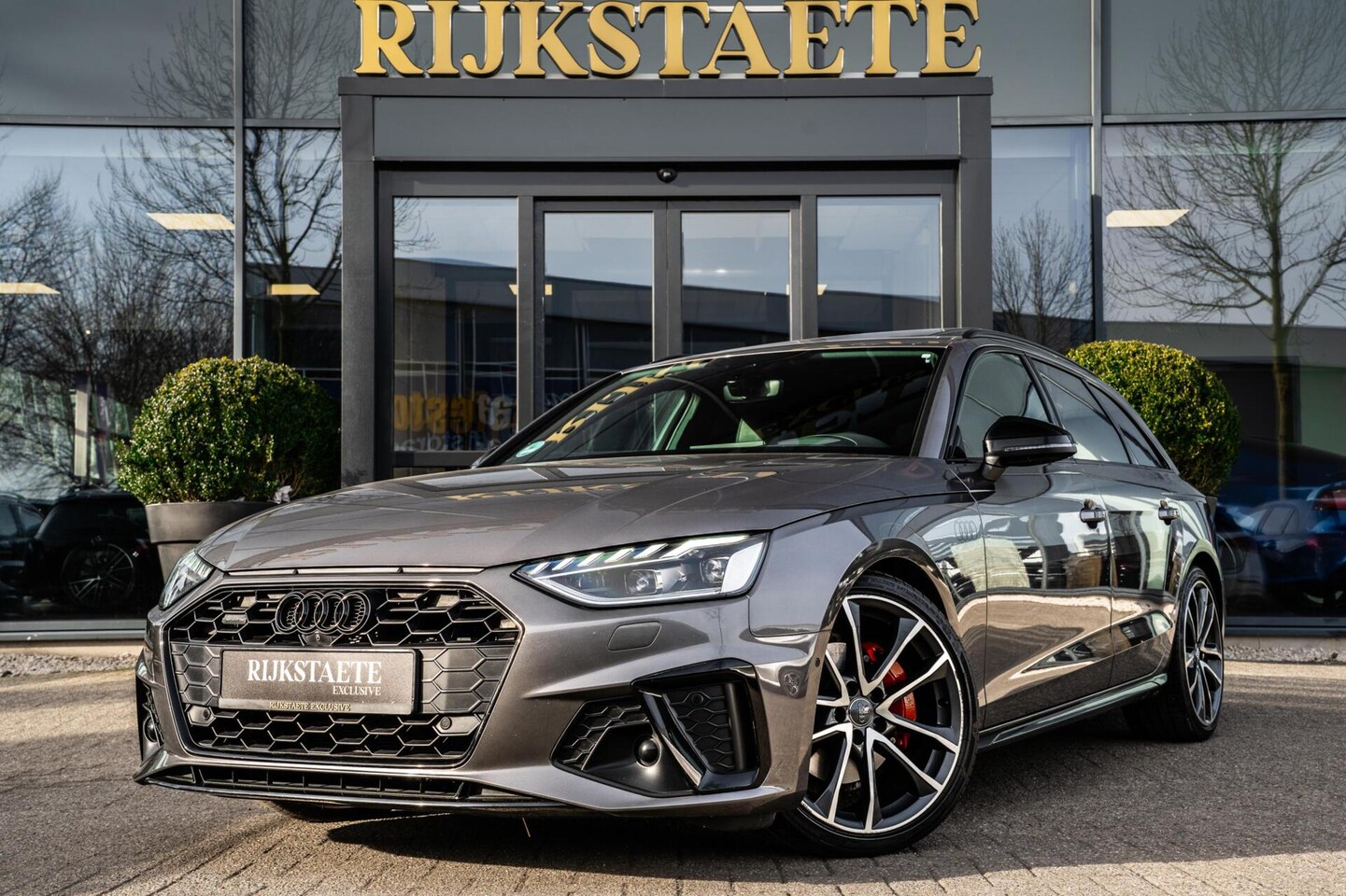 Audi A4 Avant - 40 TDI|PANO|TREKHAAK|MASSAGE|ACC|19''|HEAD-UP - AutoWereld.nl