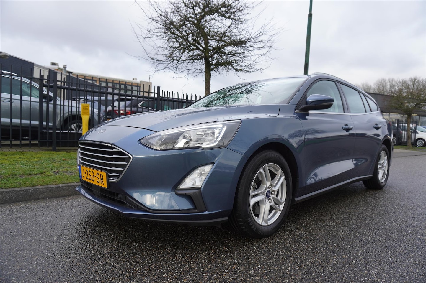 Ford Focus Wagon - 1.0 EcoBoost Hybrid Trend Edition Business 1.0 EcoBoost Hybrid 125pk Trend Edition Business - AutoWereld.nl