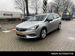 Opel Astra Sports Tourer - 1.2 Business Elegance | Stoelverwarming | Camera | Climate Control | Stuurwielverwarming |