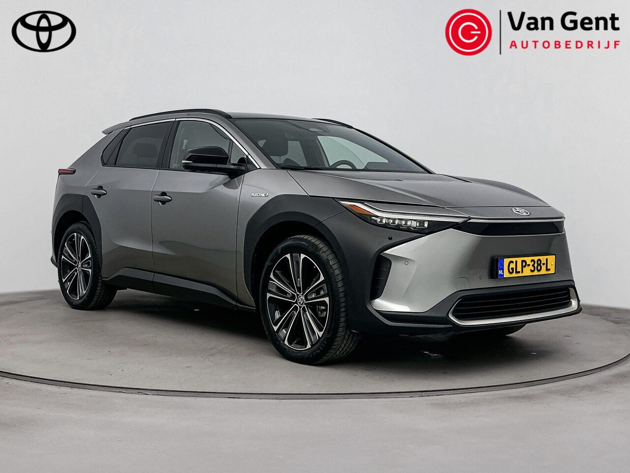 Toyota bZ4X - Premium 71 kWh | Trekhaak | Warmtepomp | Matrix LED | 360 camera | Leder | JBL | Navigatie - AutoWereld.nl