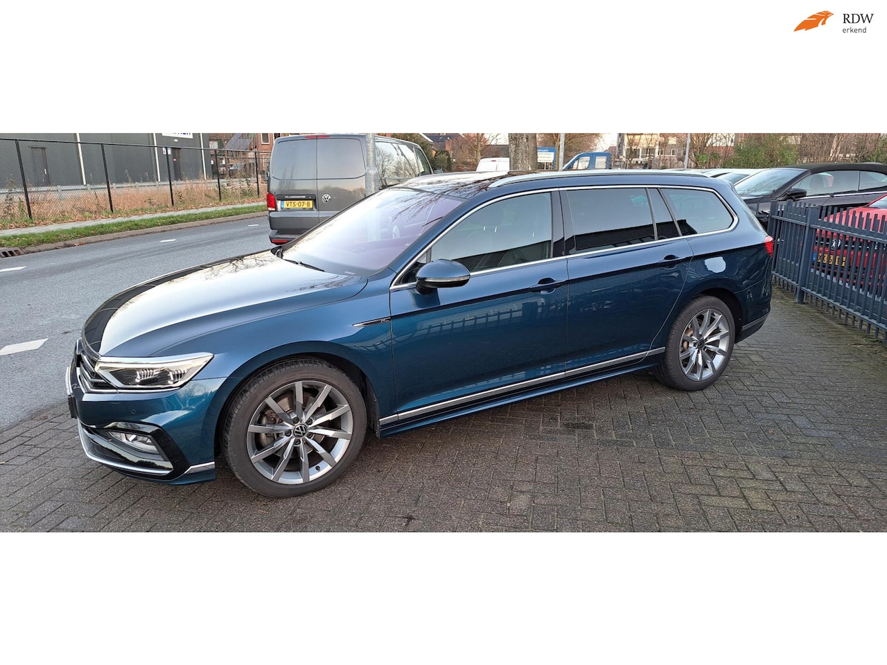 Volkswagen Passat Variant - 1.5 TSI R-Line Business + 1.5 TSI R-Line Business +Pano dak - AutoWereld.nl