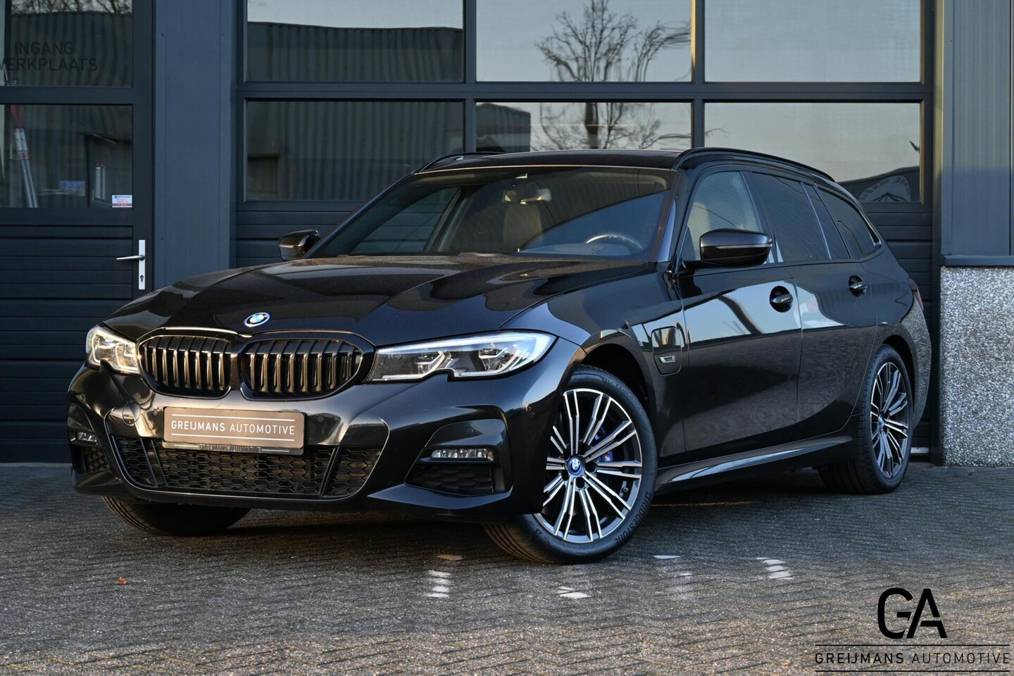 BMW 3-serie Touring - 330e xDrive |M-Sport|Memory|Panoramadak| - AutoWereld.nl