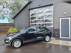 Volkswagen T-Roc - 1.0 TSI Style 1e Eig. BTW-Auto Full-map Navigatie, Apple Carplay / Android, Airco, Adap. C