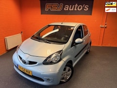 Toyota Aygo - 1.0 12V / 5 DEURS / SPORT / AIRCO / APK 18-12-2026