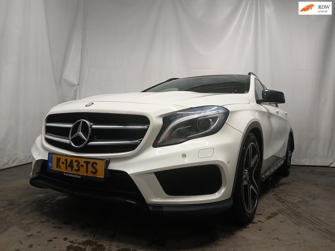 Mercedes-Benz GLA-Klasse - 200 Prestige - Achter schade - AutoWereld.nl