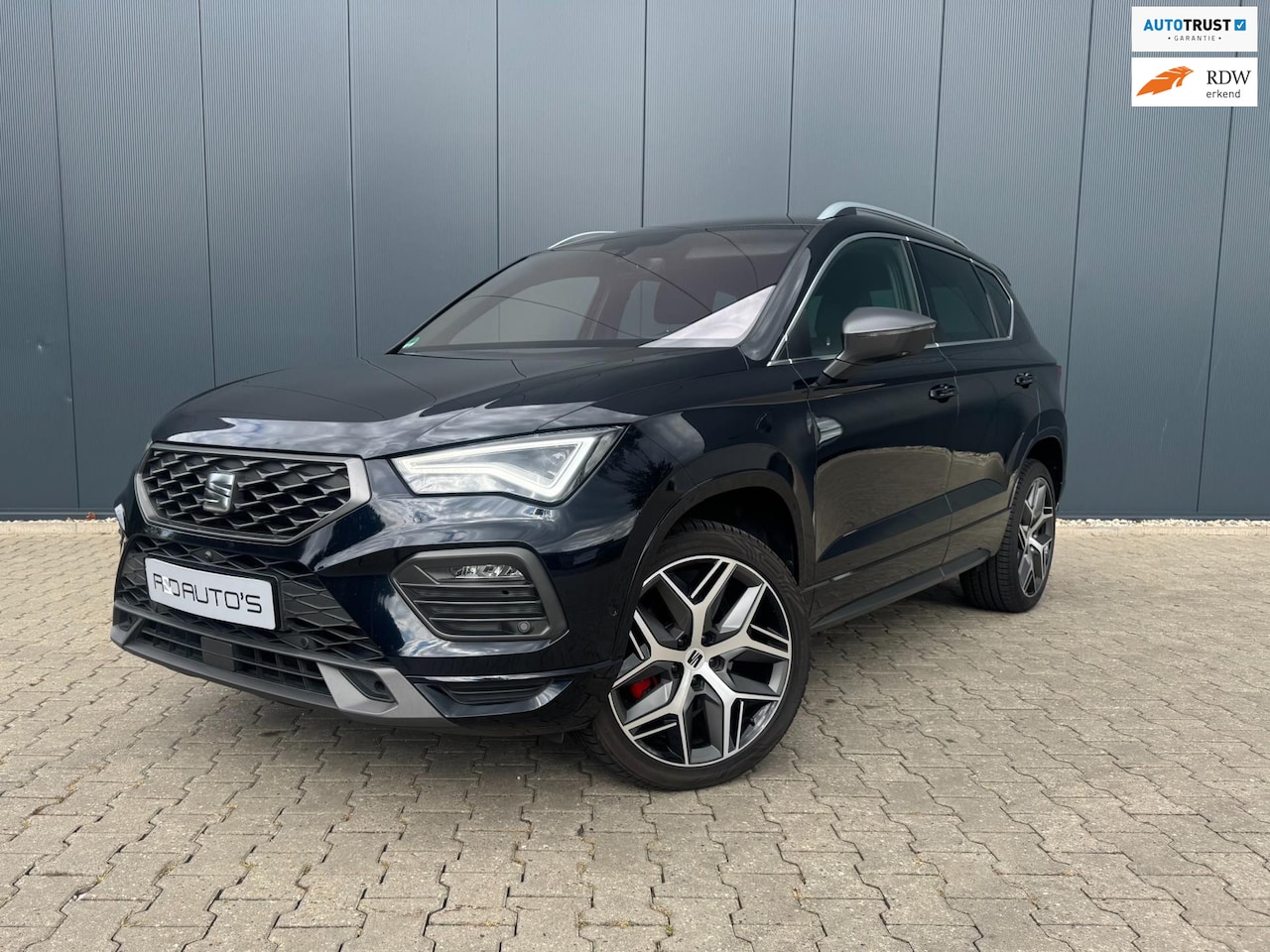 SEAT Ateca - 1.5 TSI FR * trekhaak *virtual* 19inch* carbon *.etc - AutoWereld.nl