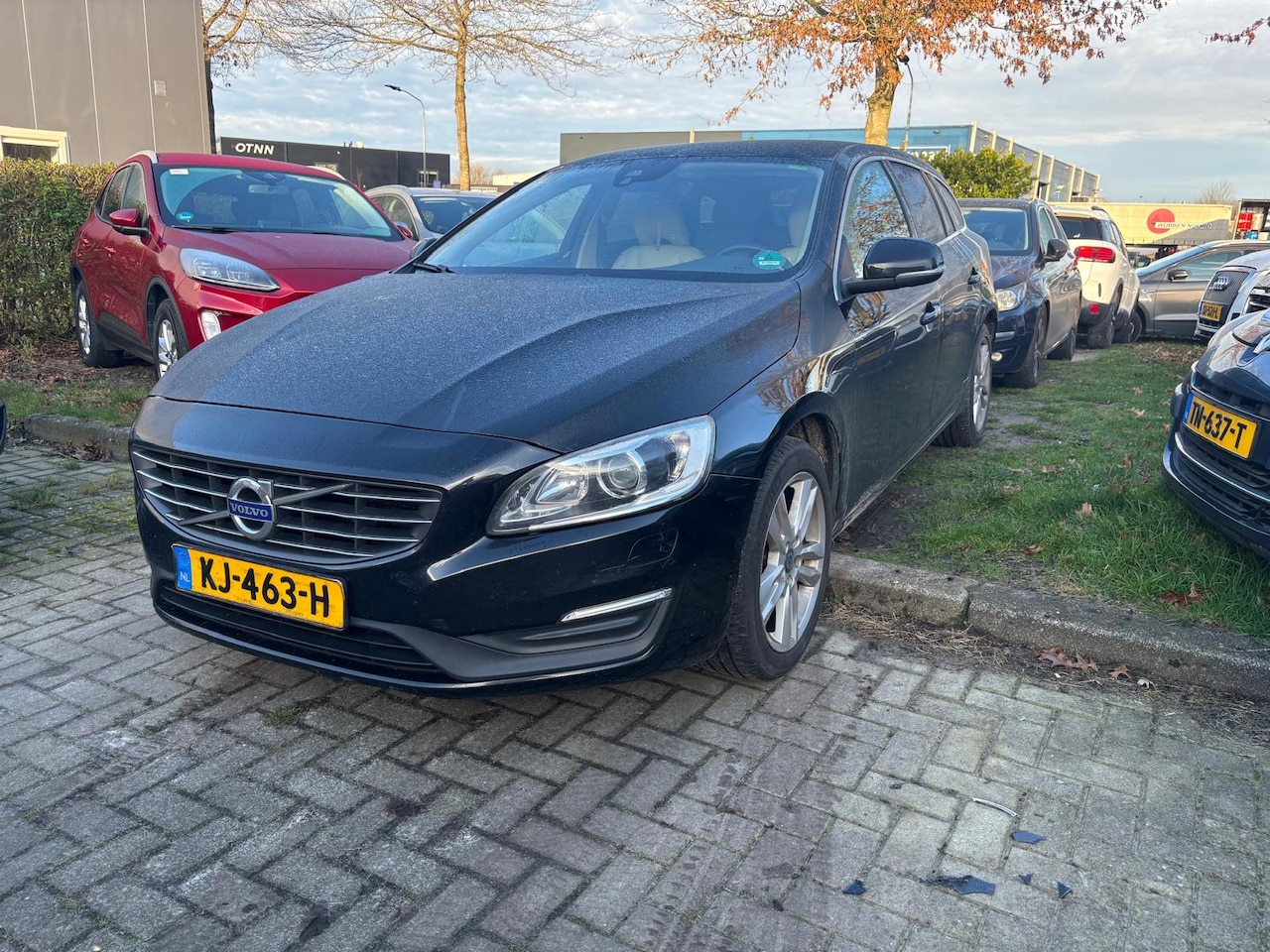 Volvo V60 - 2.0 D2 Nordic+ NIEUW BINNEN! - AutoWereld.nl