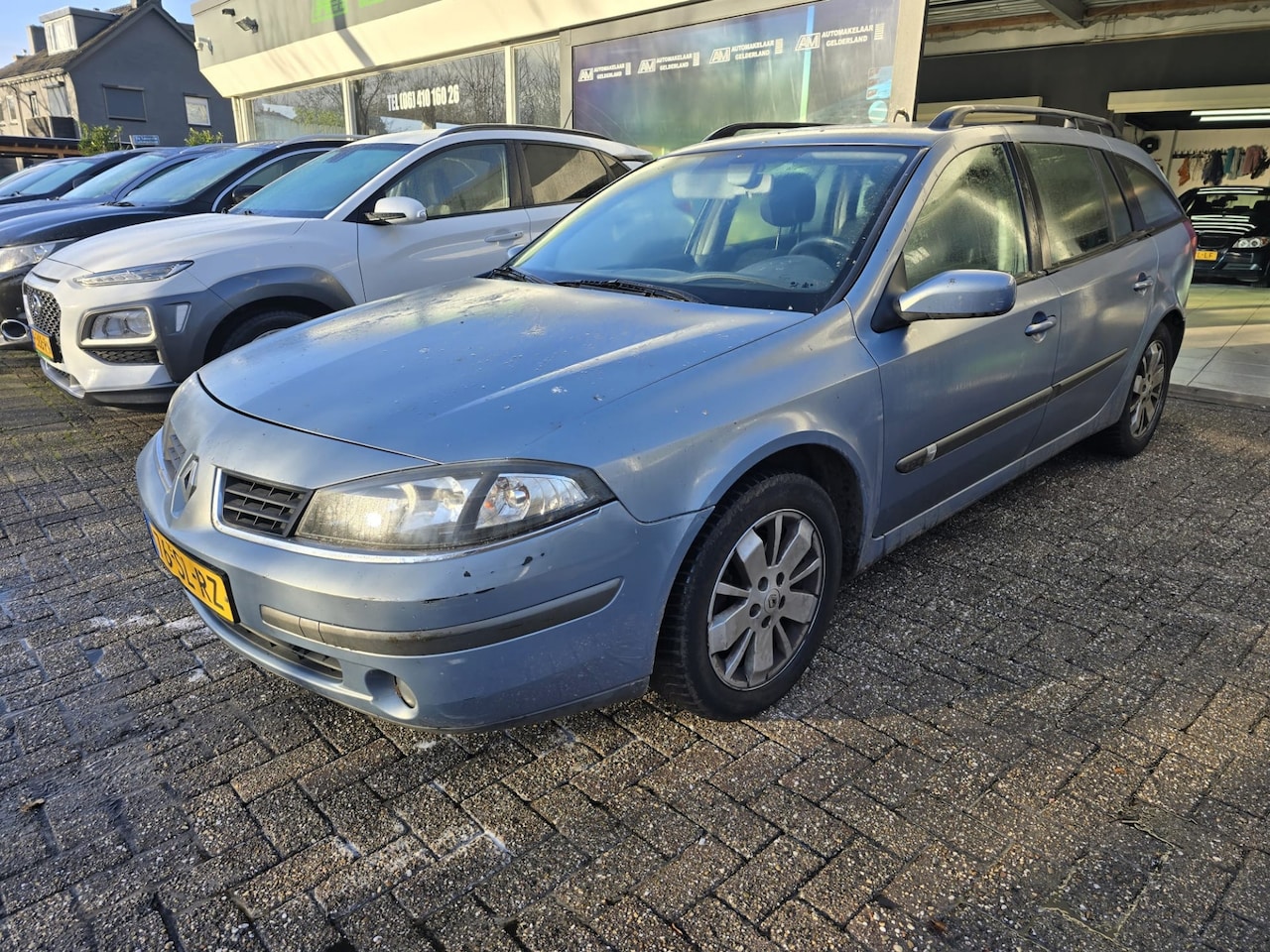 Renault Laguna Grand Tour - 2.0-16V Expression | ZO MEE EXPORT | KOPPELING NIET GOED!!!!!!!!! - AutoWereld.nl