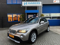 BMW X1 - XDrive28i Business 245PK|Navi|Xenon|Automaat|Panoramadak|Sportstoelen|Leder bekleding|Trek