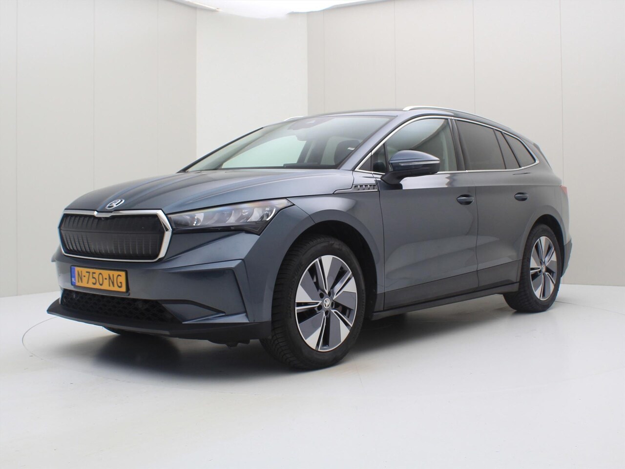 Skoda Enyaq iV - 80 82 kWh 204pk 90% SoH [ TREKHAAK+WARMTEPOMP+LEDER+19 INCH+CARPLAY ] - AutoWereld.nl