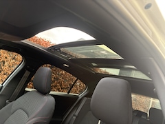 Ford Focus - 1.5 EcoBoost ST Line / AUTOMAAT / NAVI / PANORAMADAK / 120dkm