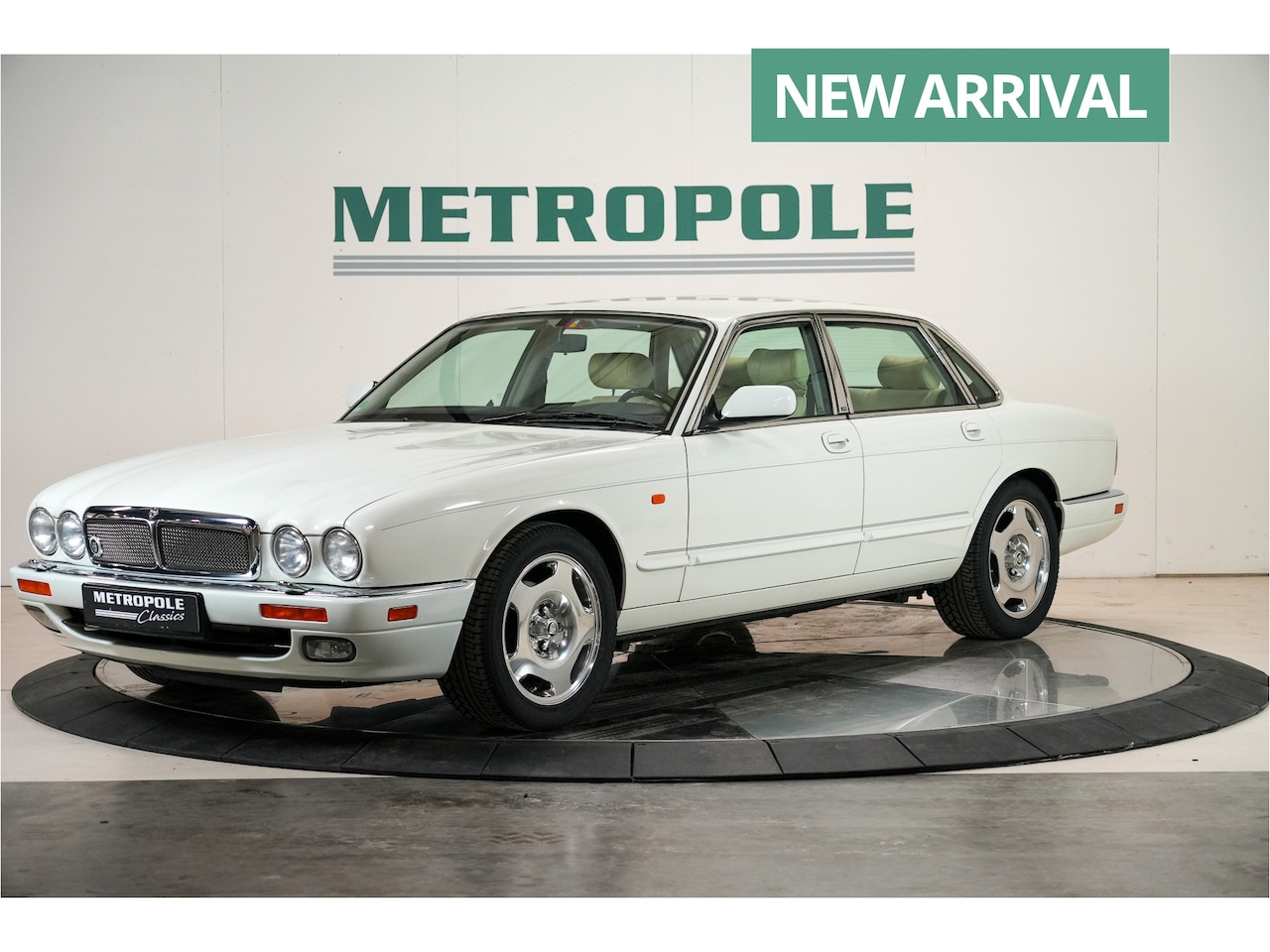 Jaguar XJR - 4.0 Handgeschakeld M1100 - AutoWereld.nl