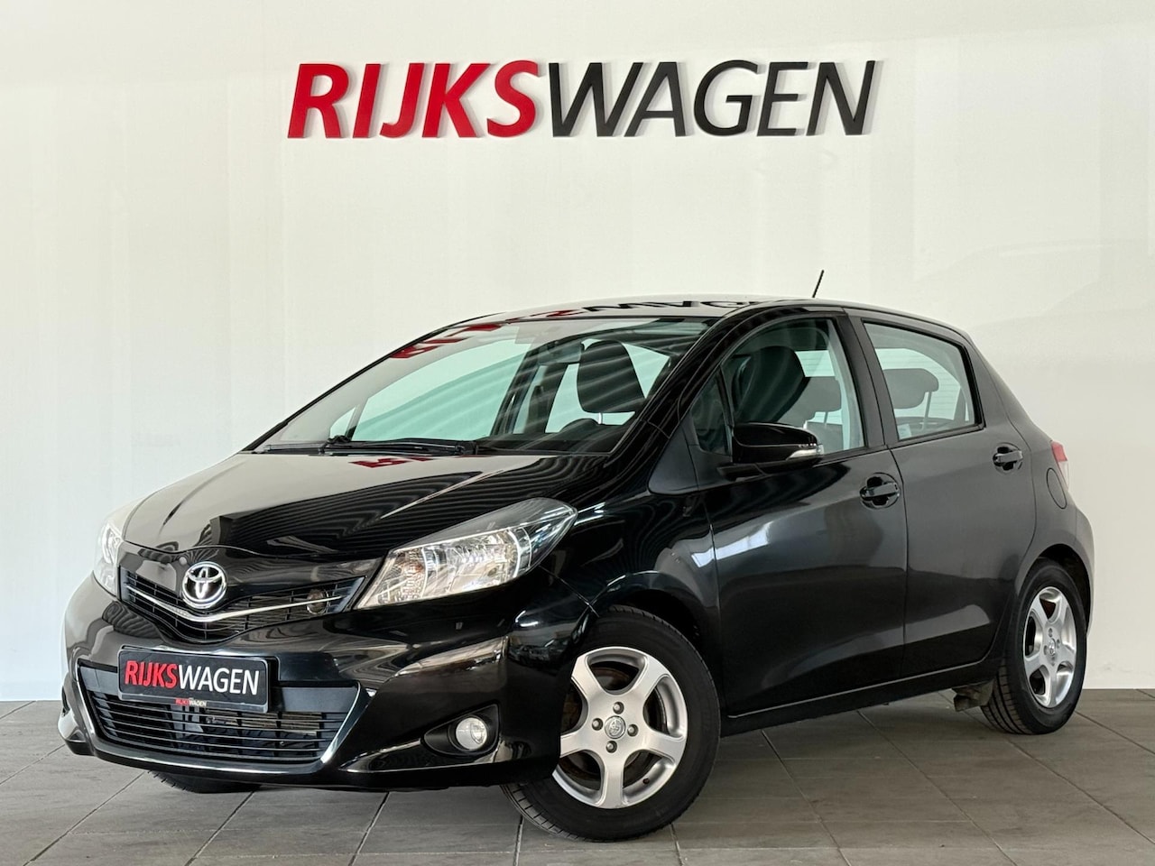Toyota Yaris - 1.3 VVT-i Executive Airco/Trekhaak/KM - AutoWereld.nl