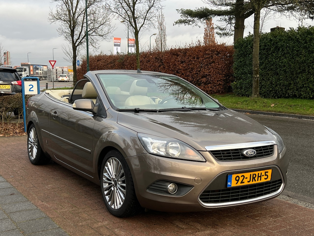 Ford Focus Coupé-Cabriolet - 2.0 Titanium 2.0 Titanium - AutoWereld.nl