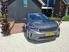 Skoda Enyaq iV - 60 pano, trekhaak, half leer