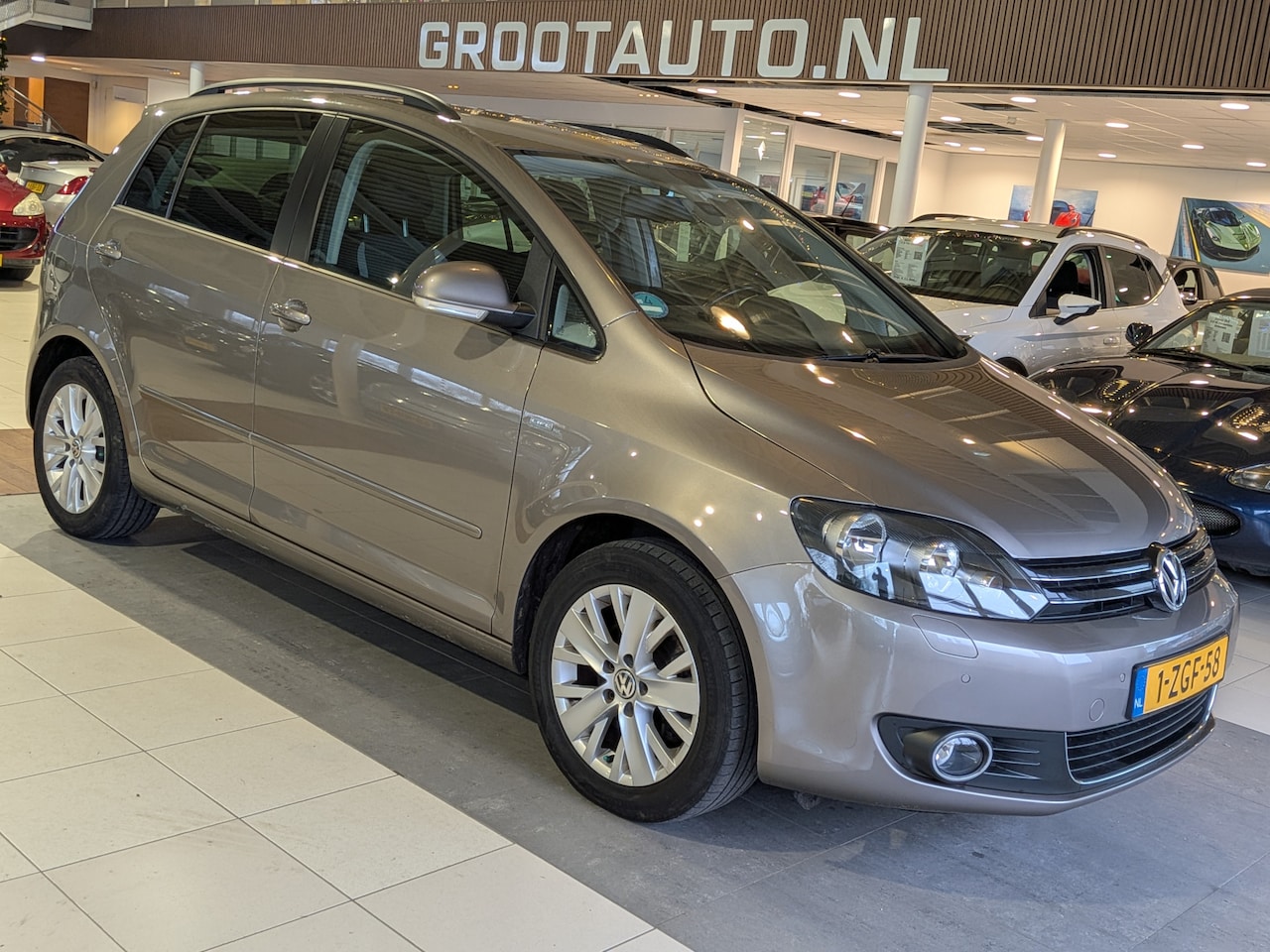Volkswagen Golf Plus - 1.4 TSI Highline Airco, Stuurbekrachtiging - AutoWereld.nl