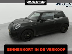 MINI Mini-Electric - Classic 33 kWh Black Leatherette PDC